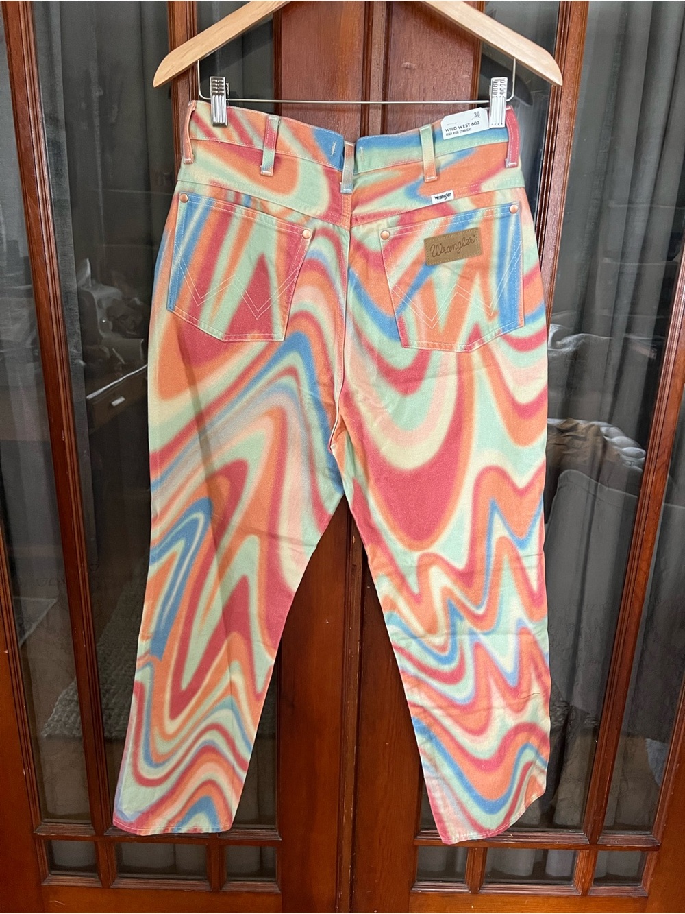 Wrangler Waves WILD WEST 603
HIGH RISE STRAIGHT W30 L28 - Picture 3 of 15